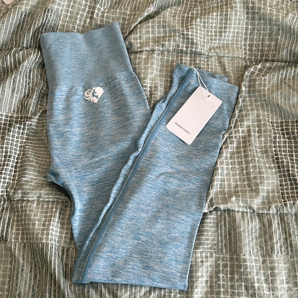 BNWT - Women’s Best seamless leggings - L - Picture 3 of 7